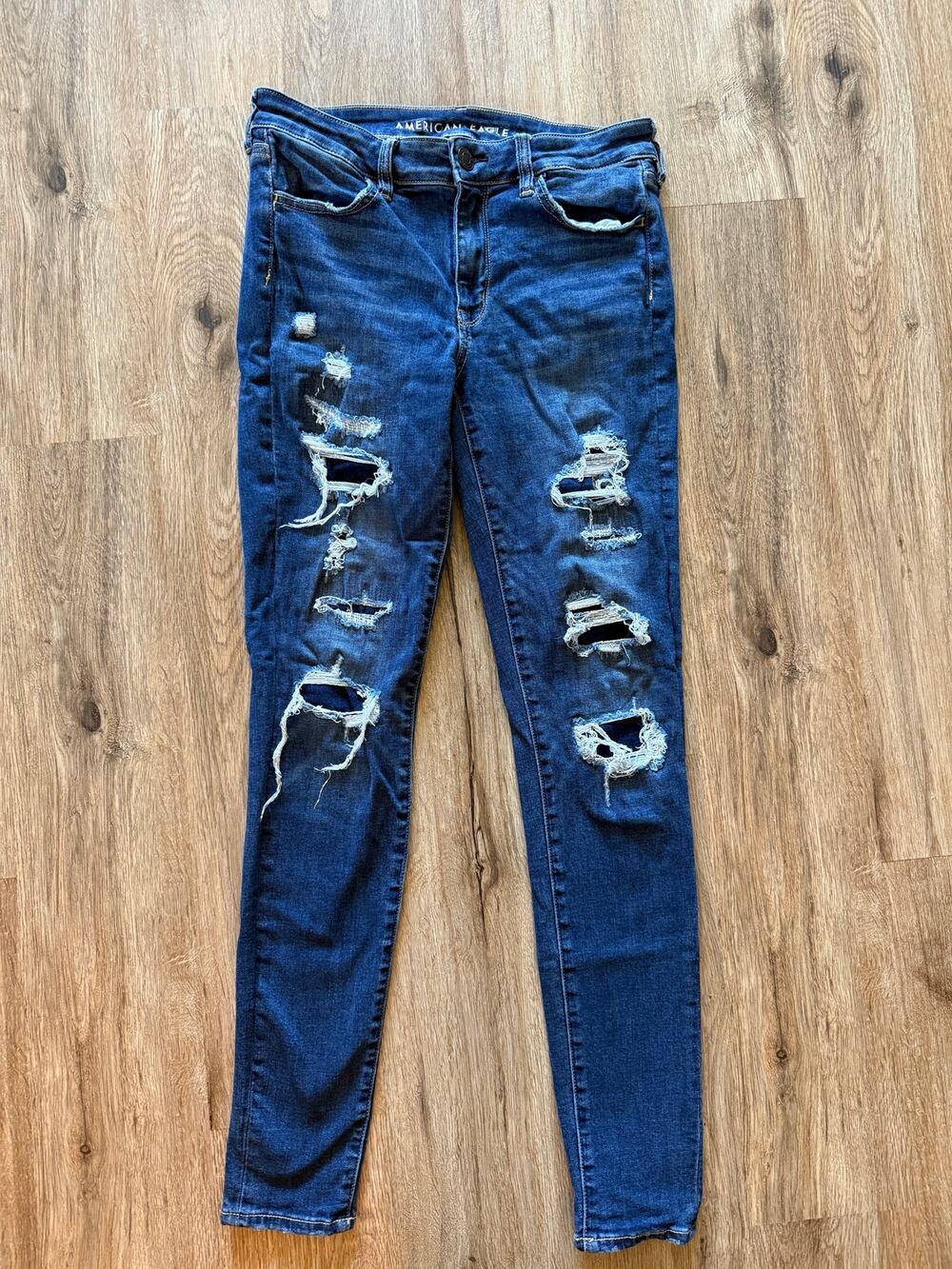 American Eagle Women’s Next Level Stretch Distressed Skinny Jeans Size 8 Long